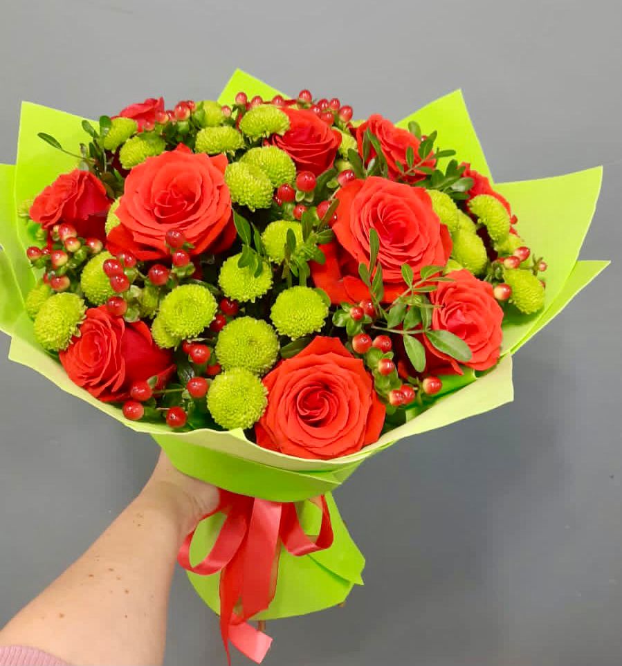 Букет цветов из: Хризантемы и Розы в Дубранивке