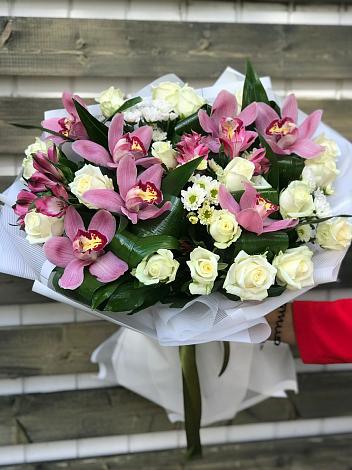 Букет цветов из: Розы и Хризантемы в Дубранивке