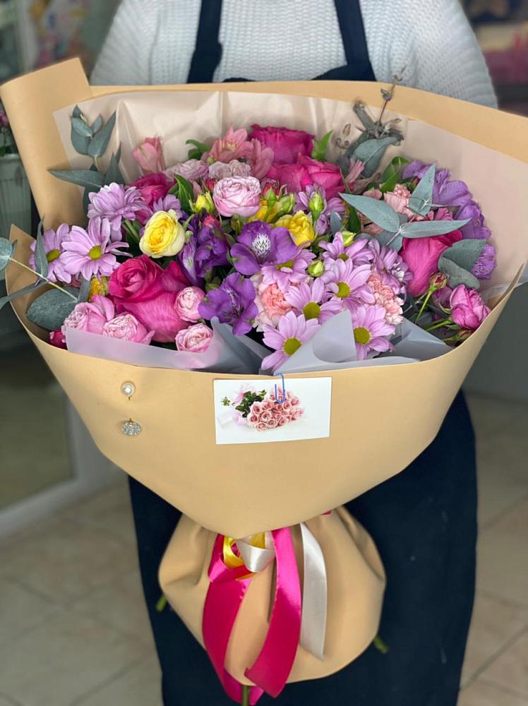 Букет цветов из: Хризантемы, Гвоздики и Альстромерии в Дубранивке