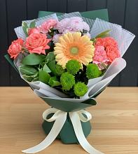 Букет цветов из:  Гвоздики, Розы, Герберы и Хризантемы в Дубранивке