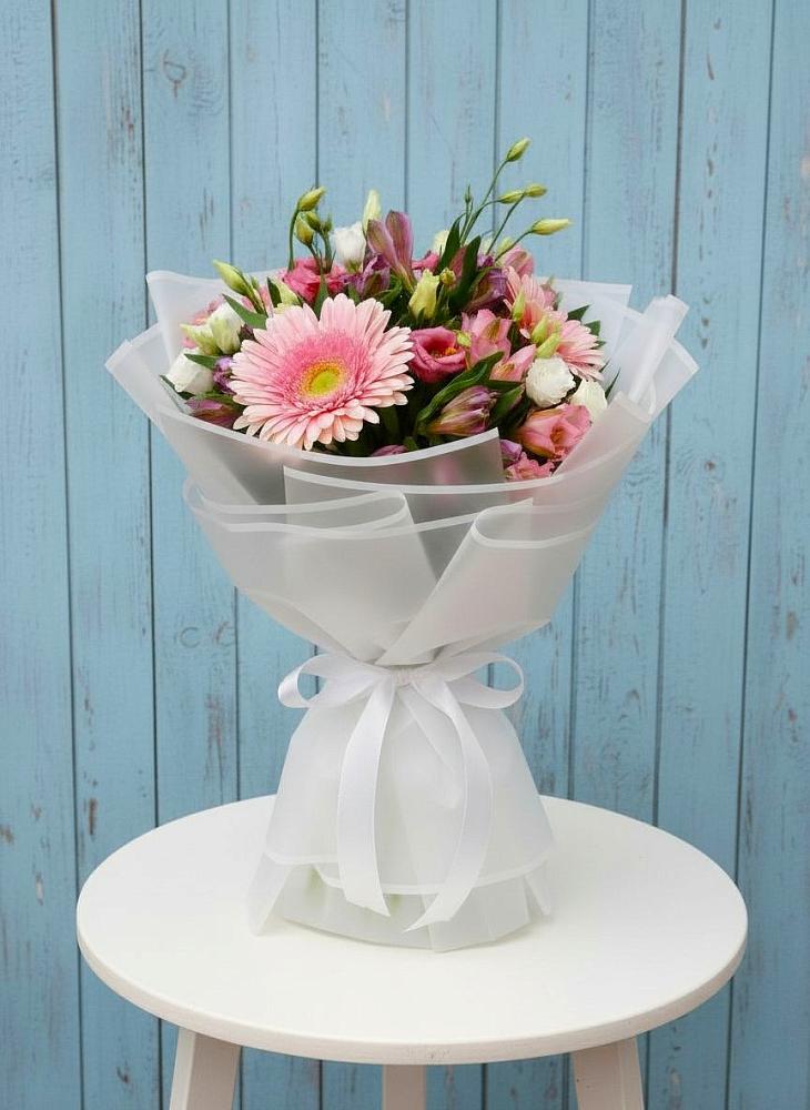 Букет цветов из: Герберы, Альстромерии и Лизиантусы в Дубранивке