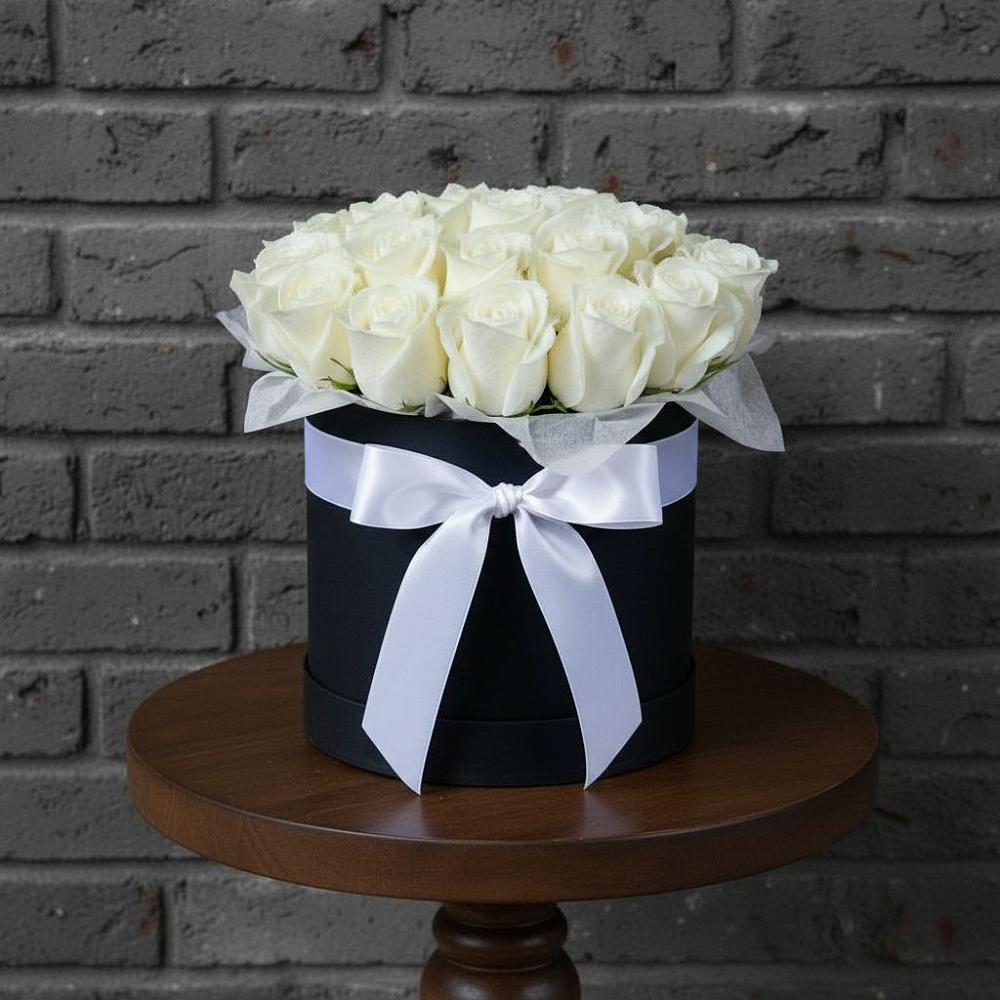 Цветочная композиция из Розы в шляпной коробке в Дубранивке