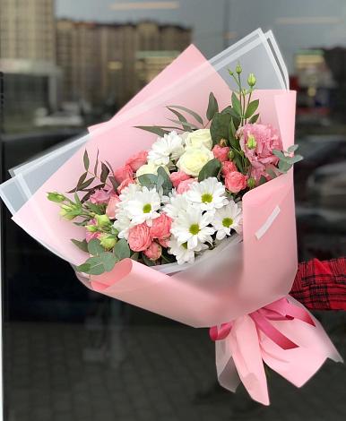 Букет цветов из: Розы, Лизиантусы и Хризантемы в Дубранивке